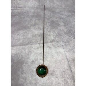 Antique Green Glass Hat Pin Vintage Gold Tone Serrated Bezel Stick Pin read